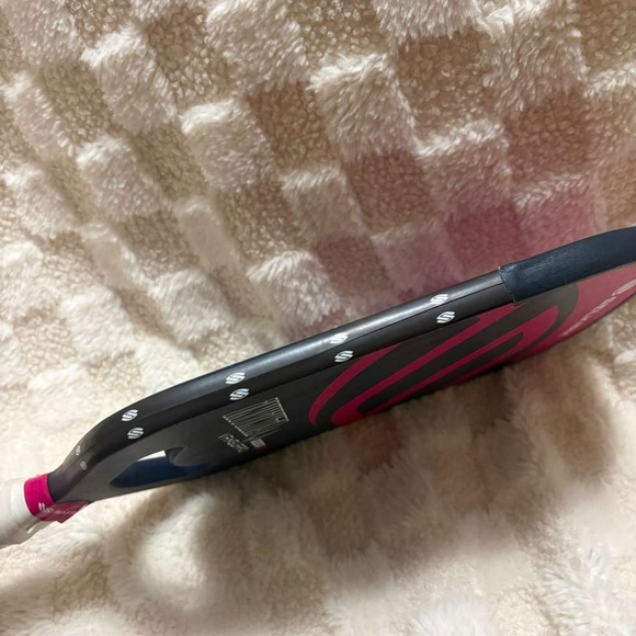 Selkirk Invikta Paddle with Vibrant Pink and Navy Design - Picture 3 of 5